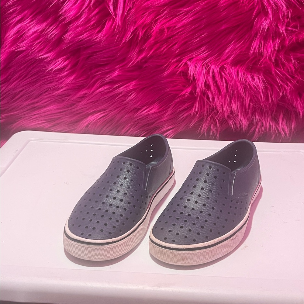 LADIES NATIVE SHOES